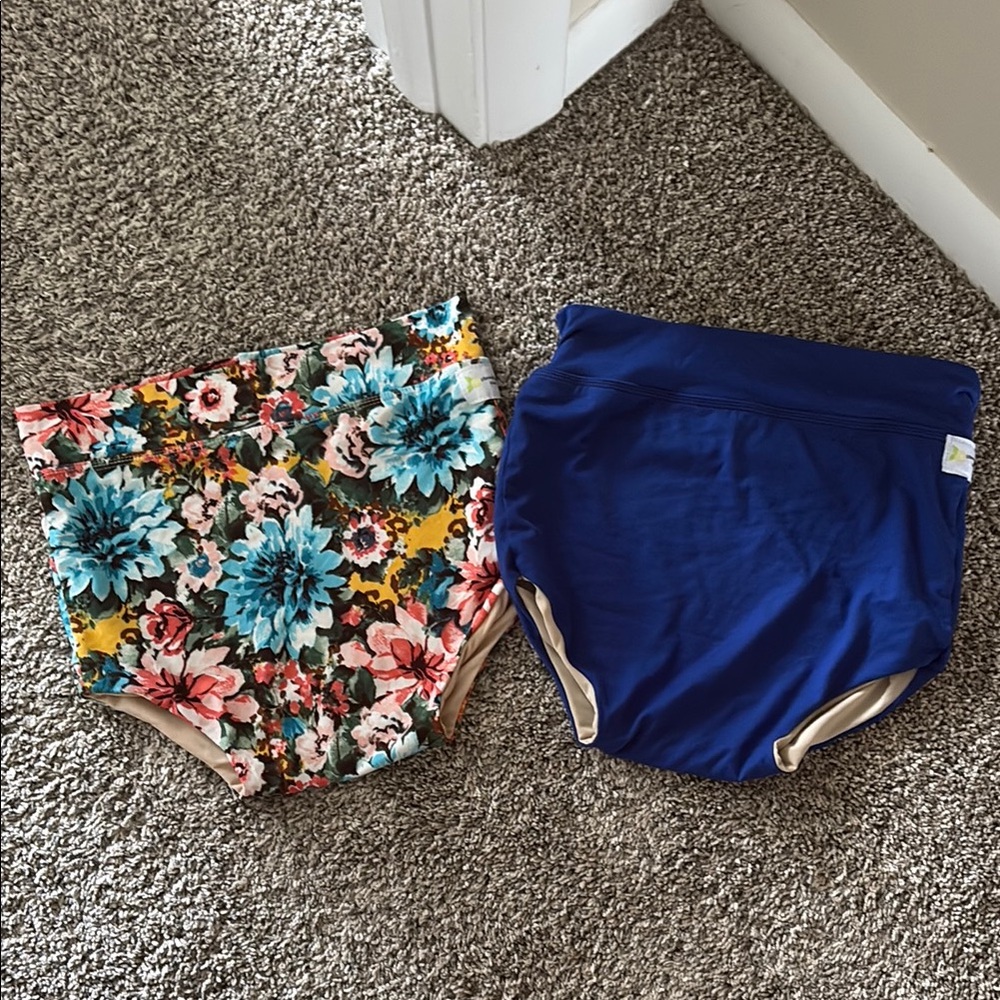 LemonBerry Fluff 
Dancer briefs 
Size 12